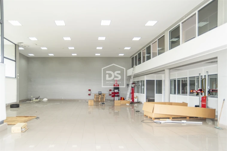 Armazém para Venda em Penafiel Foto 7