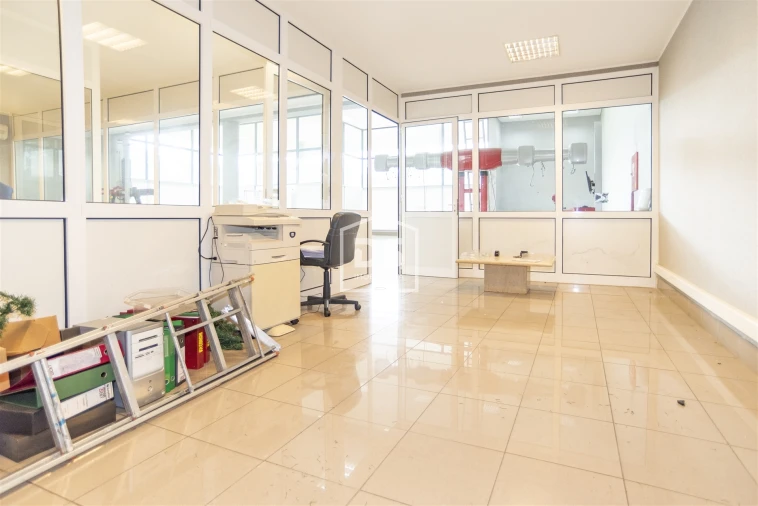 Armazém para Venda em Penafiel Foto 11