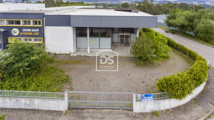 Armazém para Venda em Penafiel Foto 2