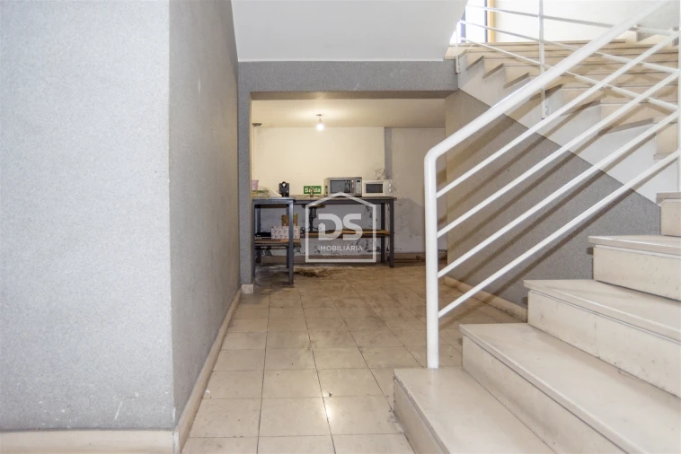 Armazém para Venda em Penafiel Foto 28