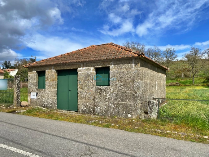 Terreno para Venda em Constantim e Vale de Nogueiras Foto 4