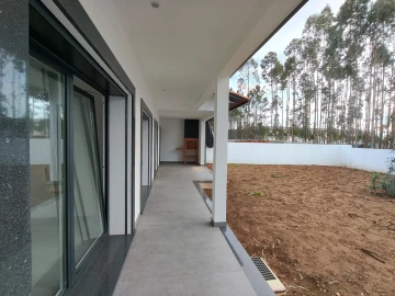 Moradia T3 para Venda em Santa Eufémia e Boa Vista