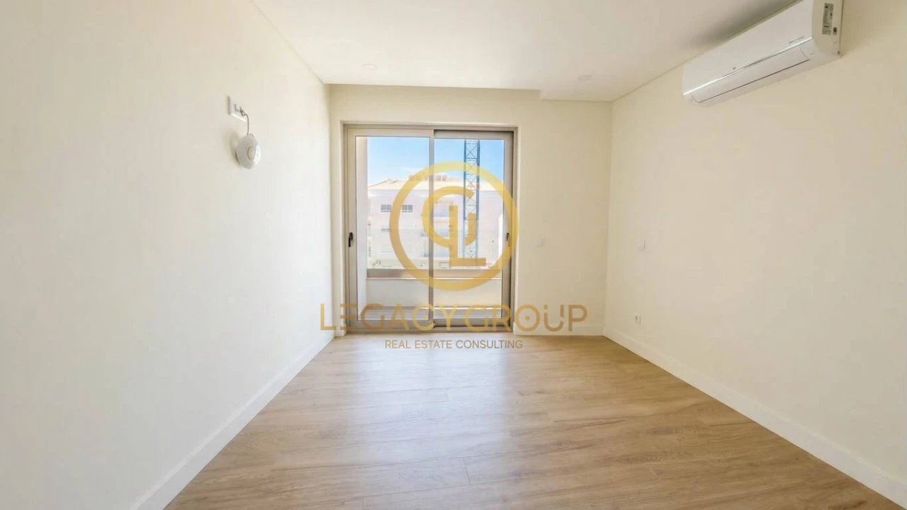 Apartamento T4 para Venda em Almancil Foto 8