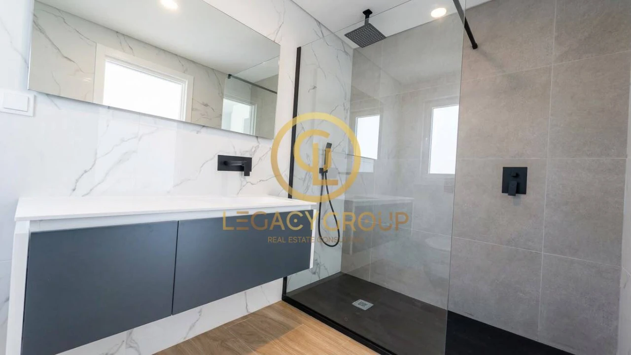 Apartamento T4 para Venda em Almancil Foto 12