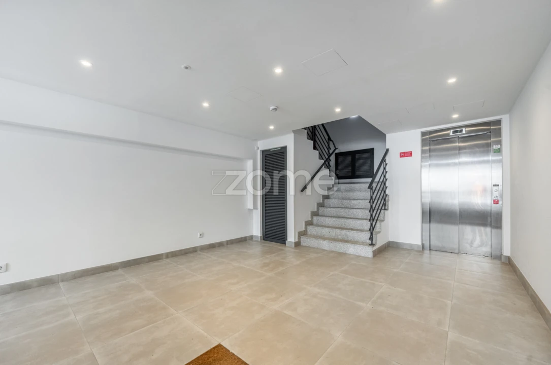 Apartamento T1 para Venda em Cedofeita, Santo Ildefonso, Sé, Miragaia, São Nicolau e Vitória Foto 23