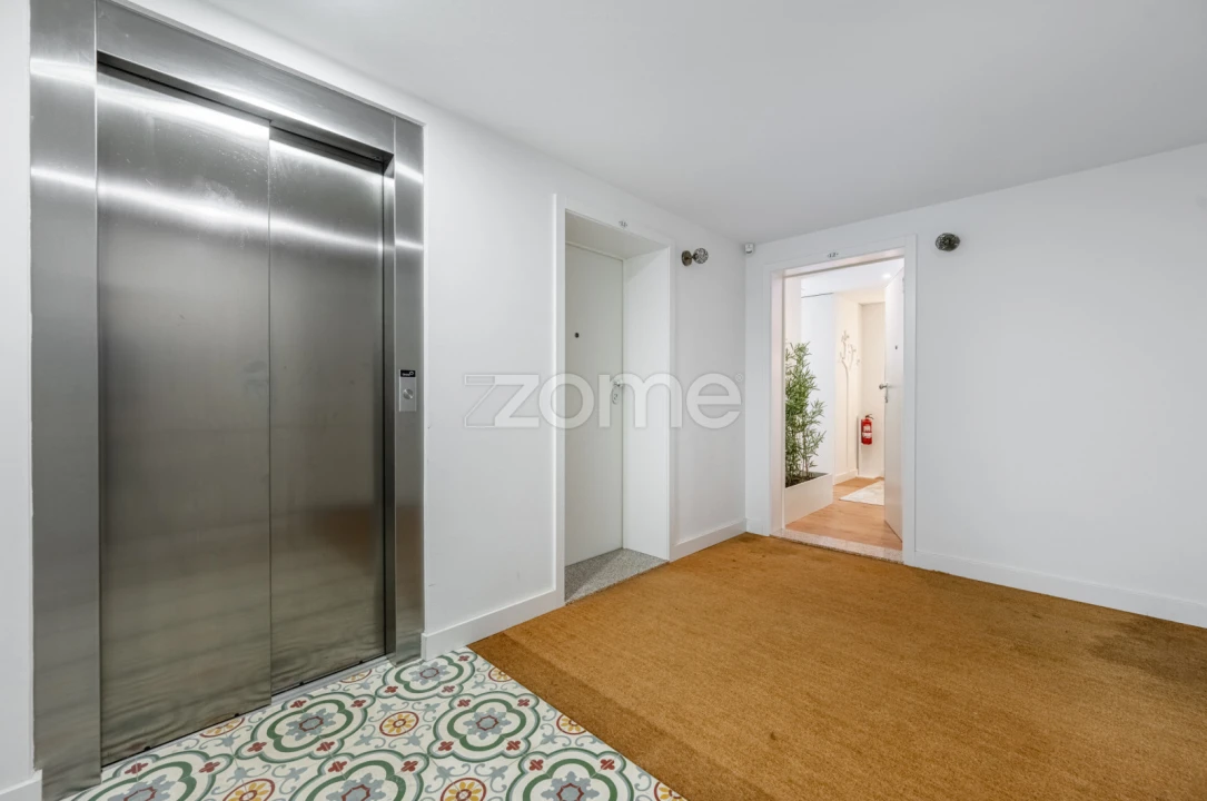 Apartamento T1 para Venda em Cedofeita, Santo Ildefonso, Sé, Miragaia, São Nicolau e Vitória Foto 2