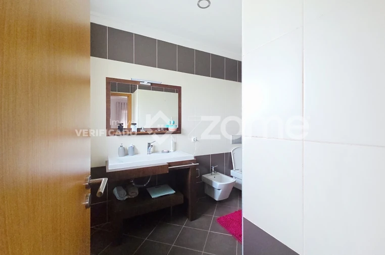 Moradia T3 para Venda em Lavos Foto 32