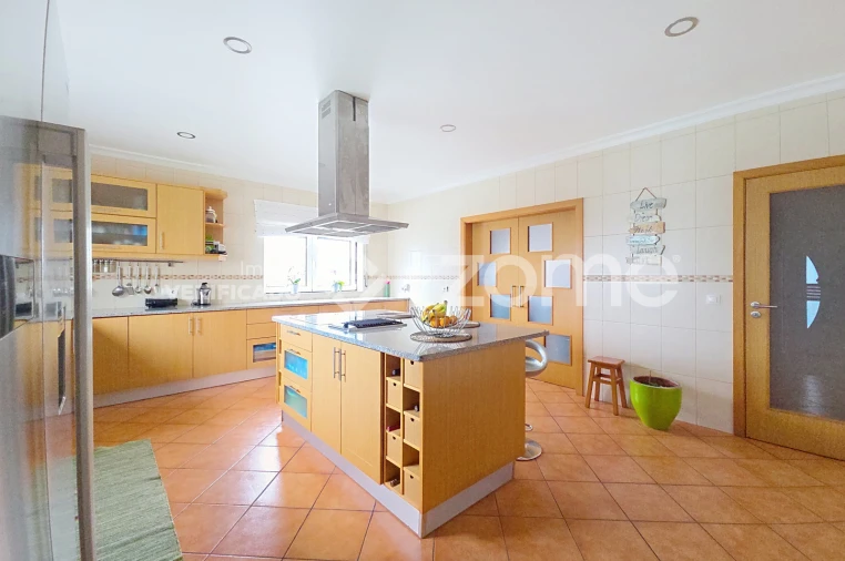 Moradia T3 para Venda em Lavos Foto 26