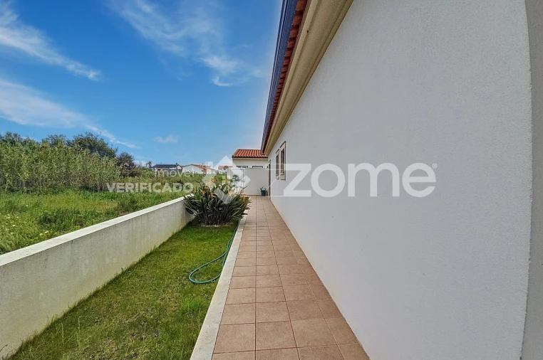 Moradia T3 para Venda em Lavos Foto 6