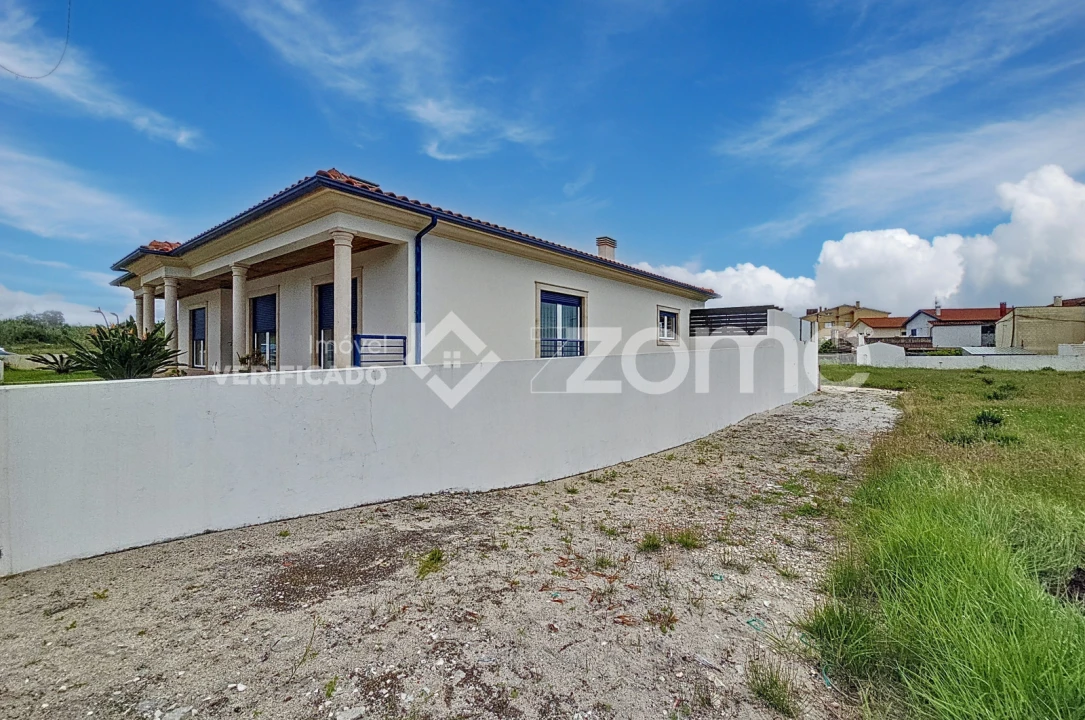 Moradia T3 para Venda em Lavos Foto 4