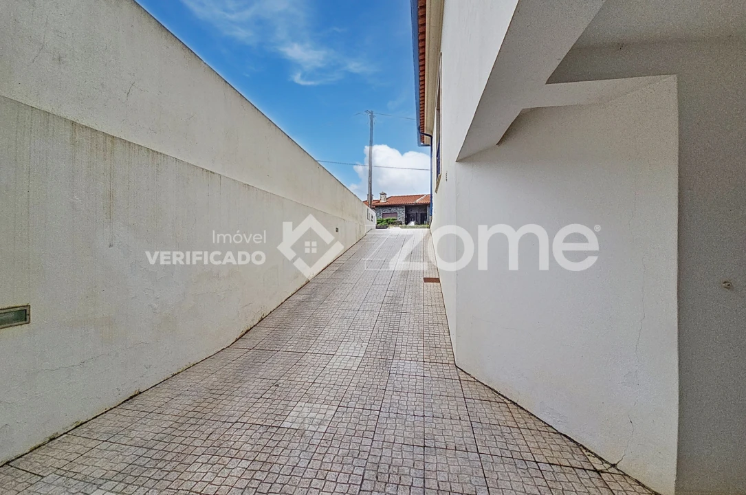 Moradia T3 para Venda em Lavos Foto 9