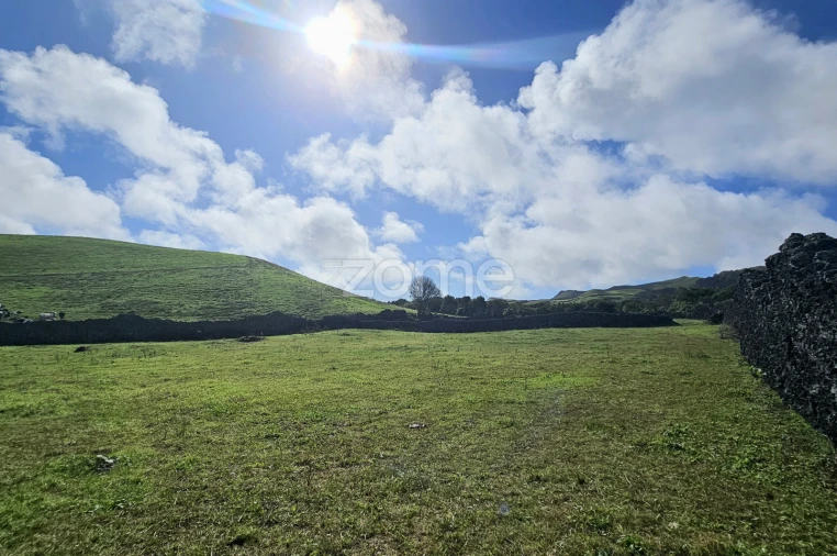 Terreno para Venda em Rabo de Peixe Foto 11