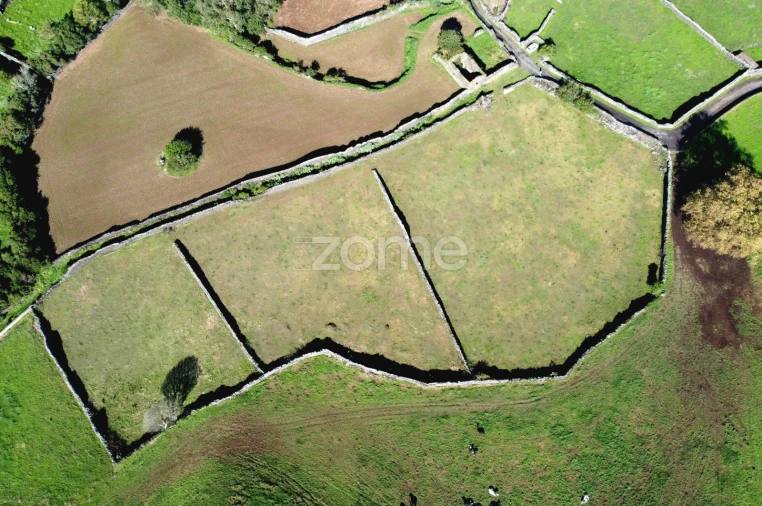 Terreno para Venda em Rabo de Peixe Foto 18