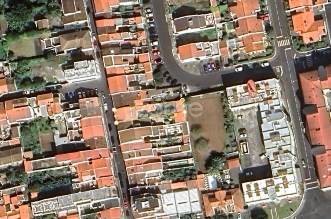 Moradia T6 para Venda em Ponta Delgada (São Sebastião) Foto 31