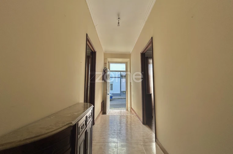 Moradia T6 para Venda em Ponta Delgada (São Sebastião) Foto 4