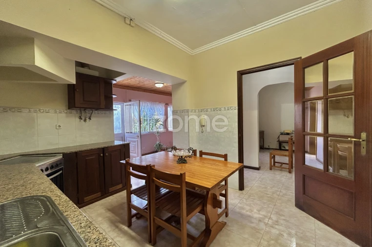 Moradia T6 para Venda em Ponta Delgada (São Sebastião) Foto 10