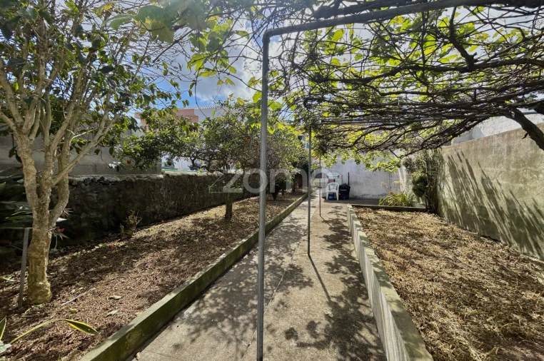 Moradia T6 para Venda em Ponta Delgada (São Sebastião) Foto 27