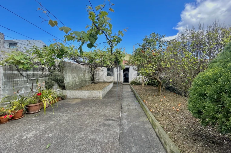 Moradia T6 para Venda em Ponta Delgada (São Sebastião) Foto 29