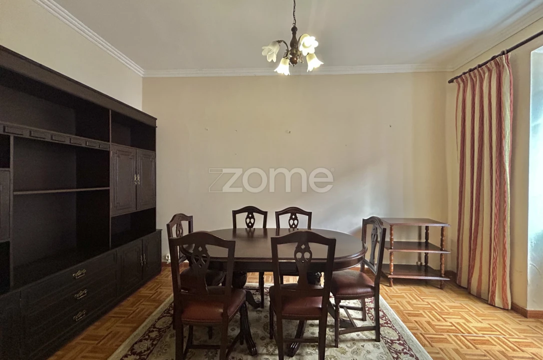 Moradia T6 para Venda em Ponta Delgada (São Sebastião) Foto 6