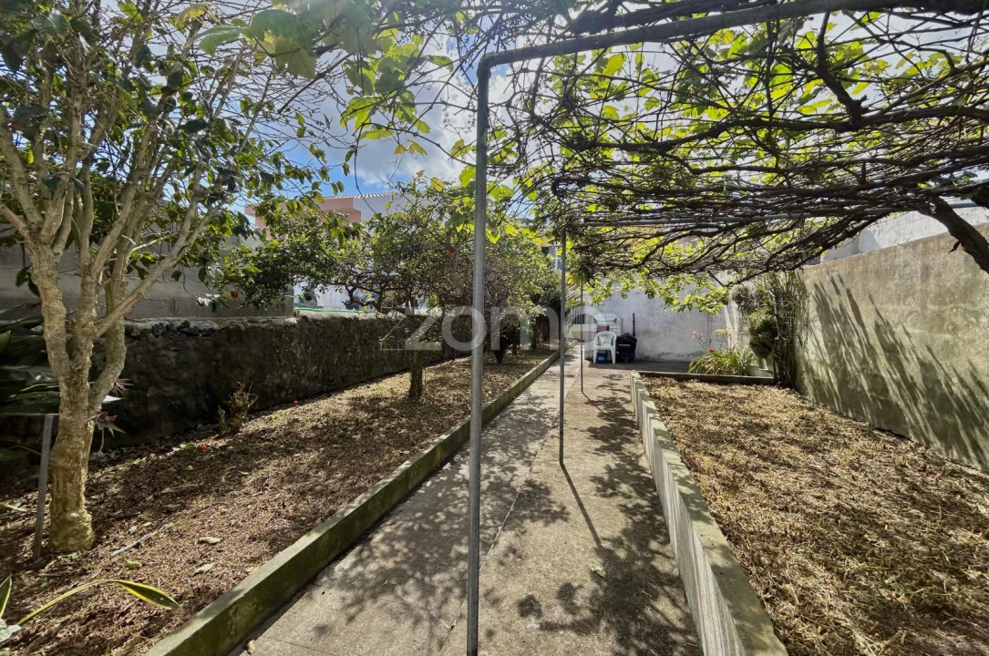 Moradia T6 para Venda em Ponta Delgada (São Sebastião) Foto 27