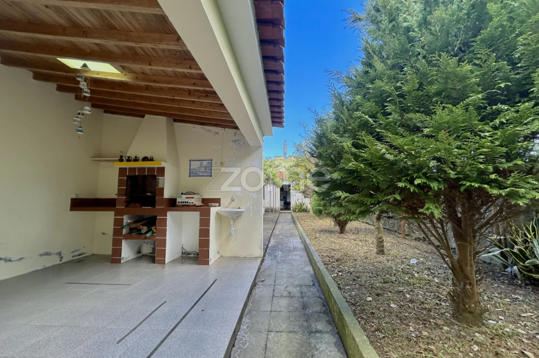 Moradia T6 para Venda em Ponta Delgada (São Sebastião) Foto 26