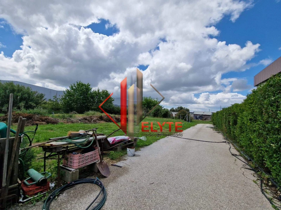 Moradia T6 para Venda em Samora Correia Foto 1