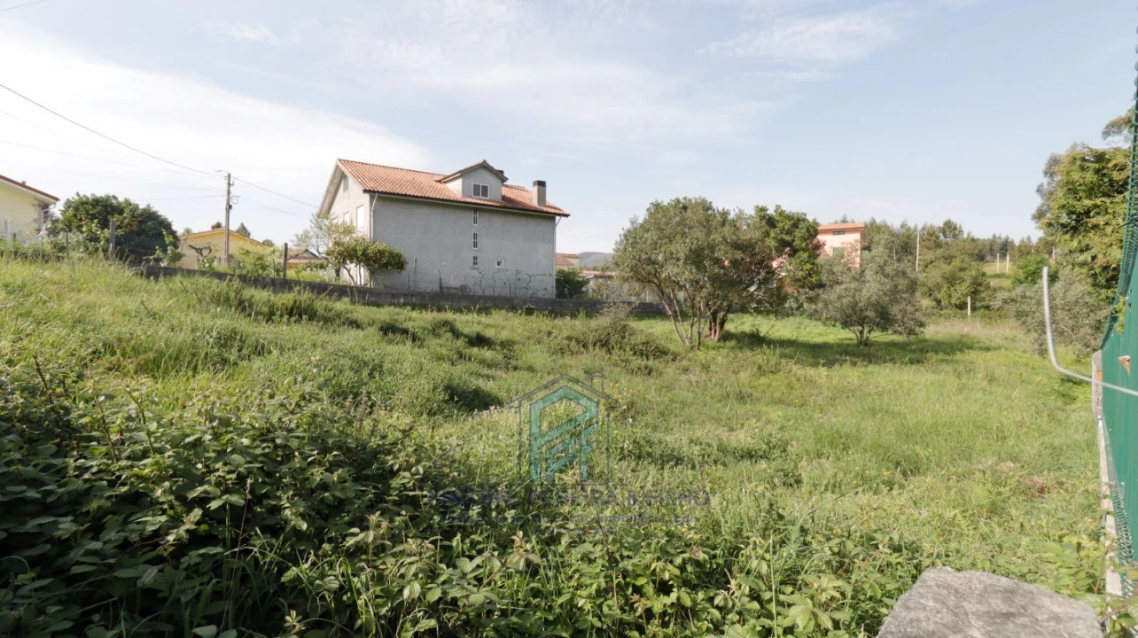 Terreno Misto para Venda em Melres e Medas Foto 9