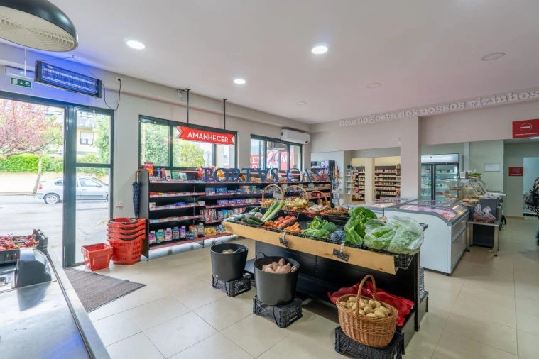 Loja para Trespasse em Matosinhos e Leça da Palmeira Foto 14