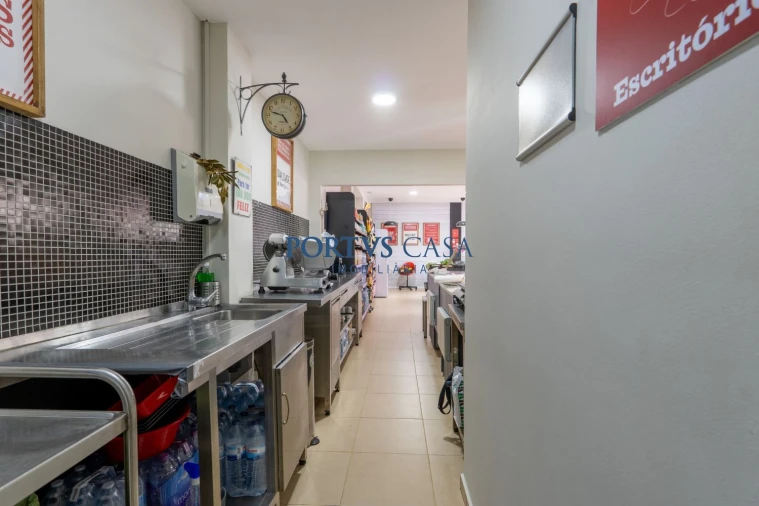 Loja para Trespasse em Matosinhos e Leça da Palmeira Foto 29