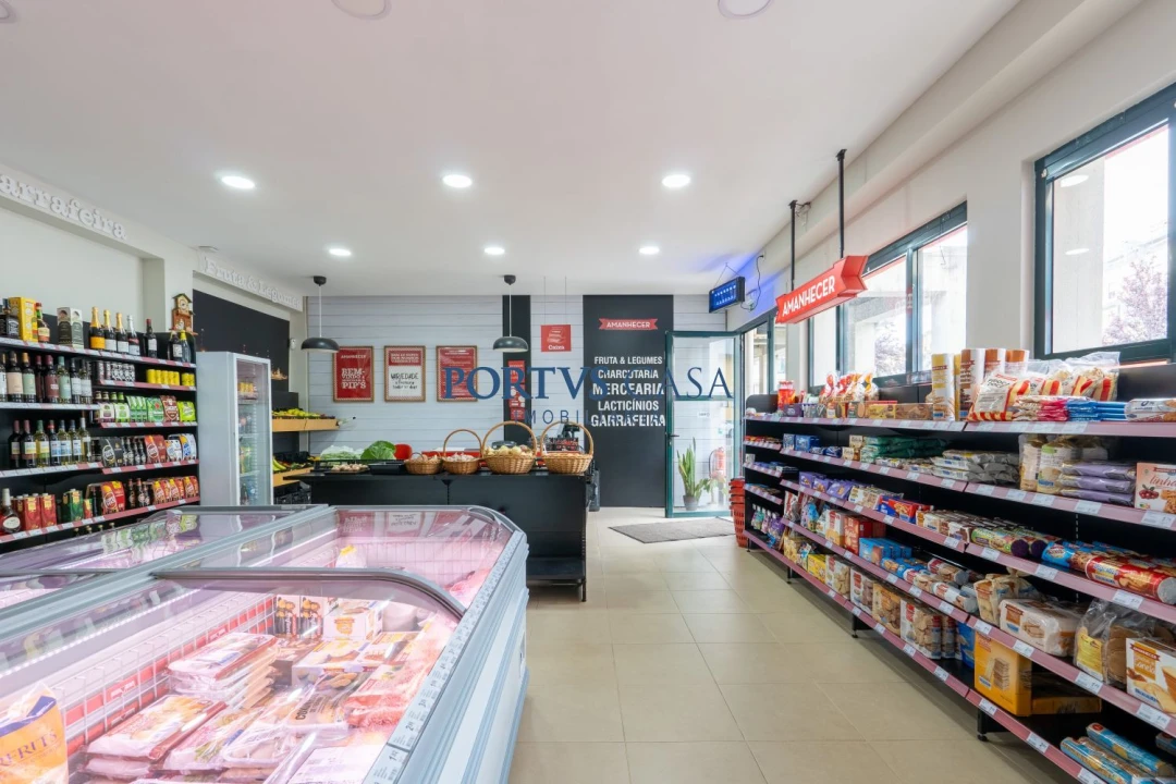 Loja para Trespasse em Matosinhos e Leça da Palmeira Foto 8