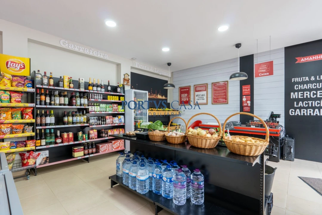 Loja para Trespasse em Matosinhos e Leça da Palmeira Foto 9