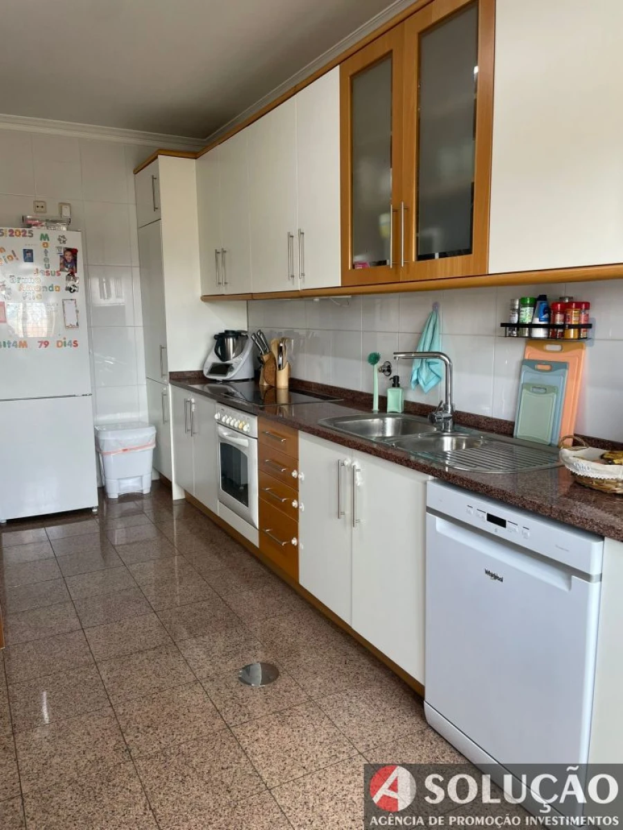 Apartamento T3 para Venda em Mafamude e Vilar do Paraíso Foto 13