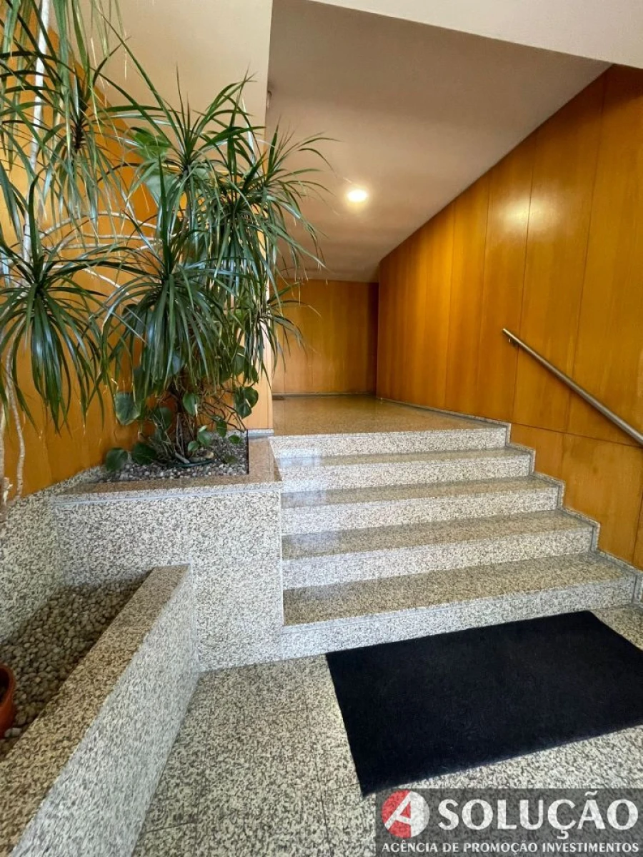 Apartamento T3 para Venda em Mafamude e Vilar do Paraíso Foto 32