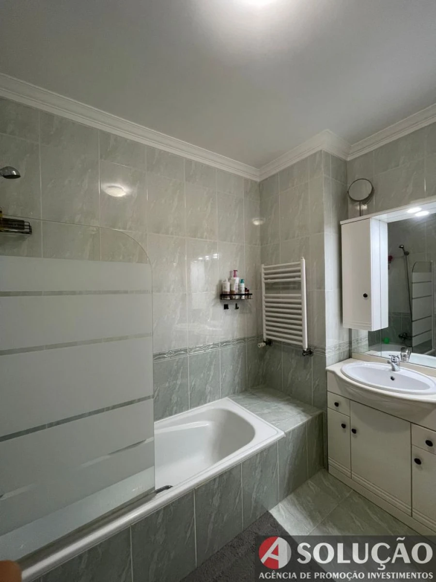 Apartamento T3 para Venda em Mafamude e Vilar do Paraíso Foto 24