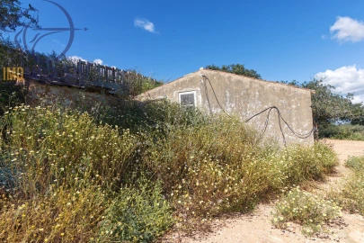 Moradia T3 para Venda em Estômbar e Parchal
