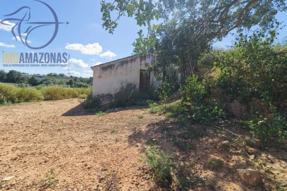 Moradia T3 para Venda em Estômbar e Parchal