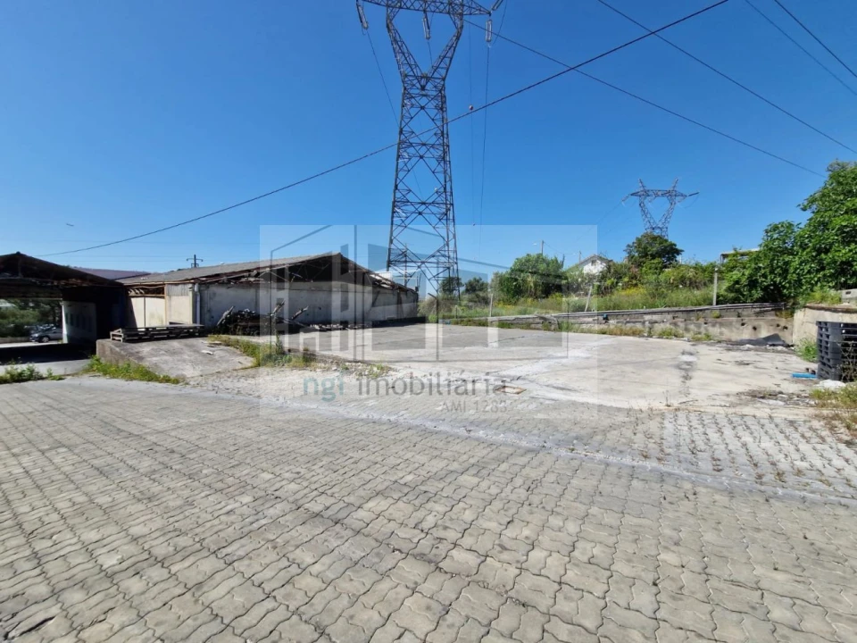 Loja para Venda em Santo Antão e São Julião do Tojal Foto 21