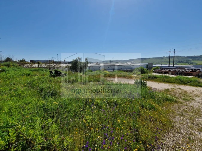 Loja para Venda em Santo Antão e São Julião do Tojal Foto 18