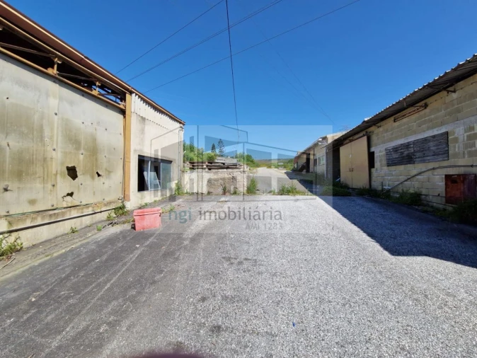 Loja para Venda em Santo Antão e São Julião do Tojal Foto 5