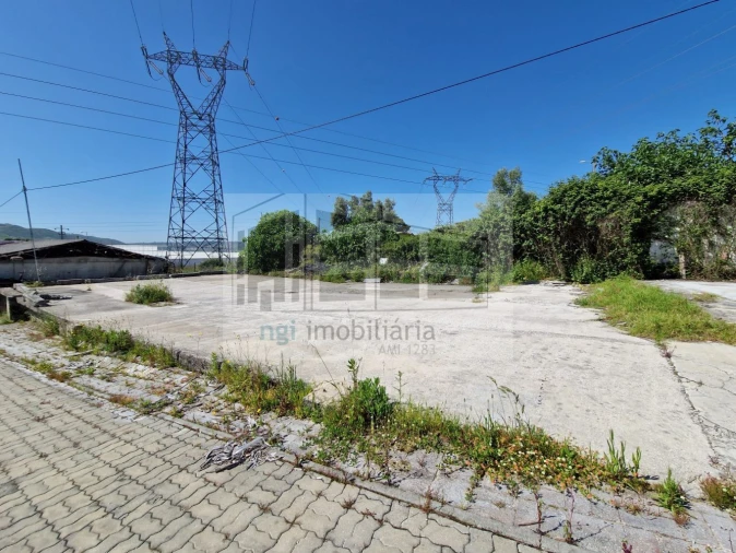 Loja para Venda em Santo Antão e São Julião do Tojal Foto 12