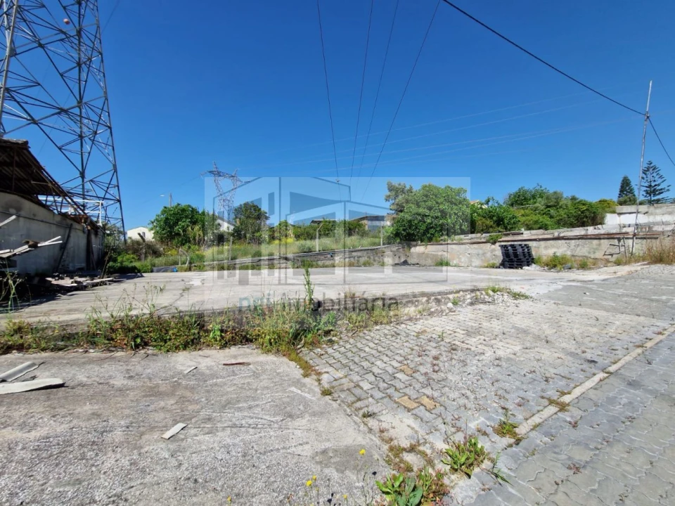 Loja para Venda em Santo Antão e São Julião do Tojal Foto 24