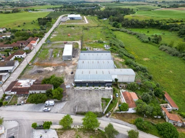 Loja para Venda em Achete, Azoia de Baixo e Póvoa de Santarém