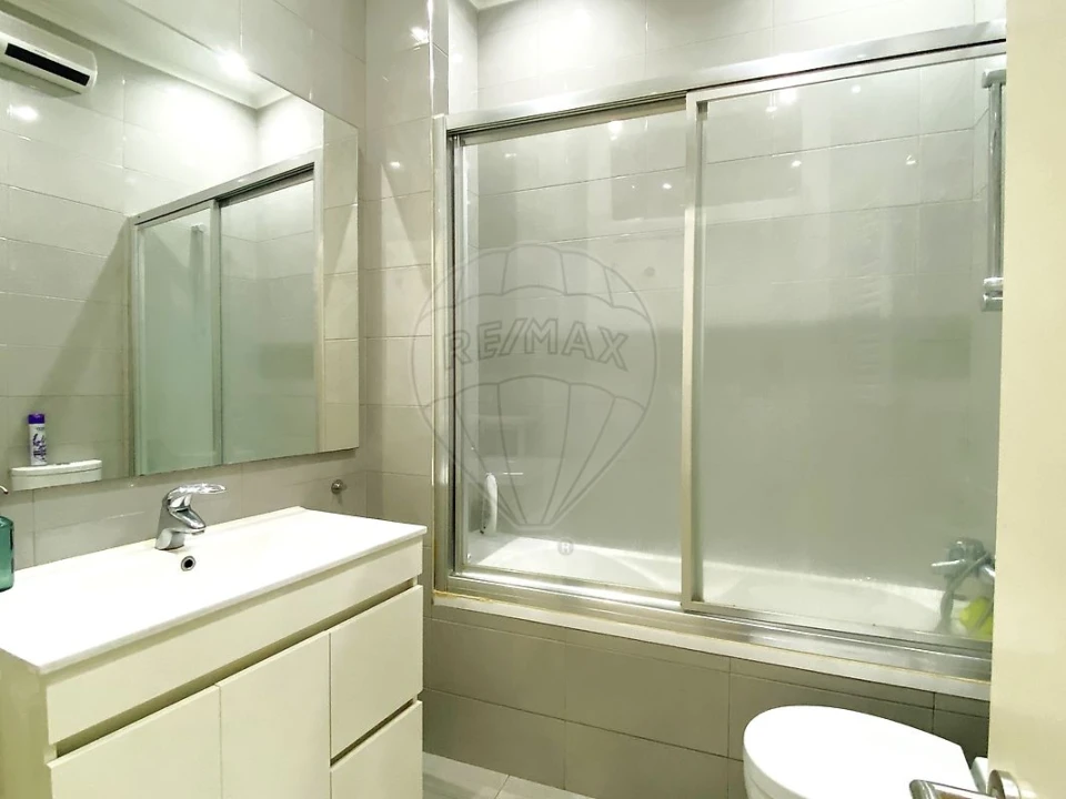 Apartamento T4 para Venda em Misericórdia Foto 11