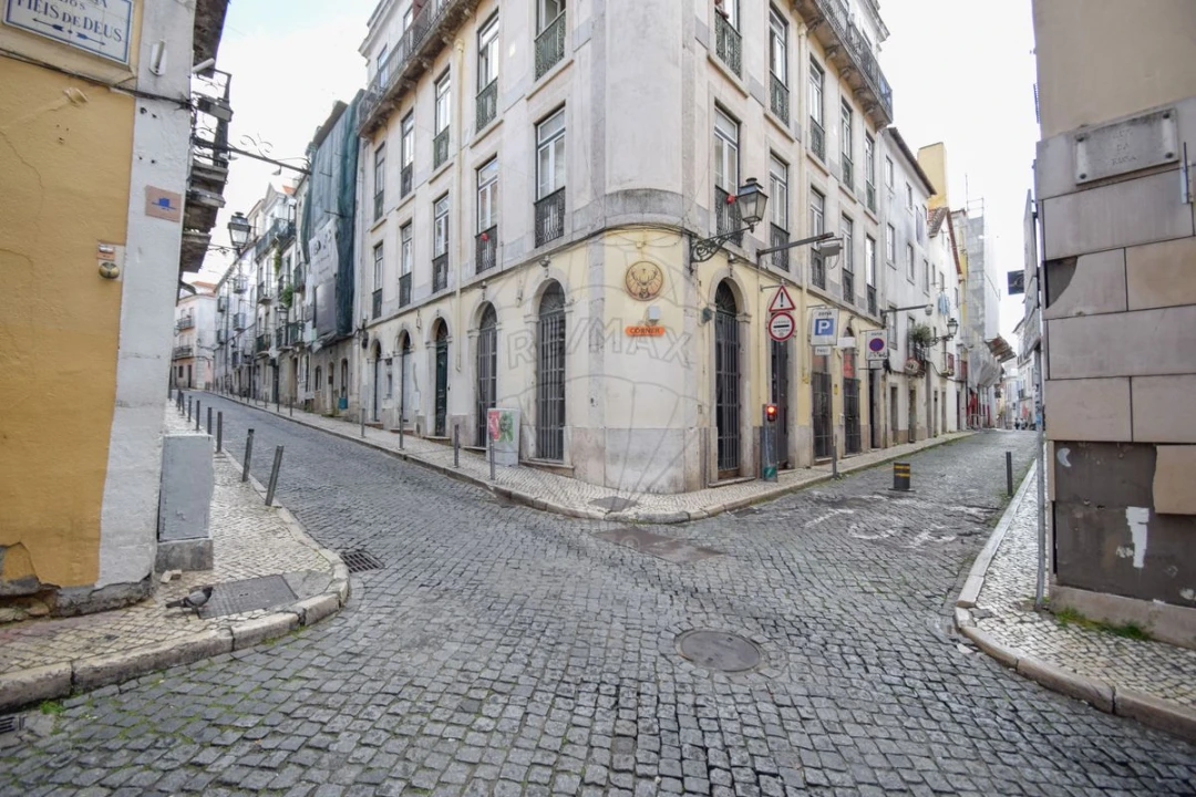 Apartamento T4 para Venda em Misericórdia Foto 13