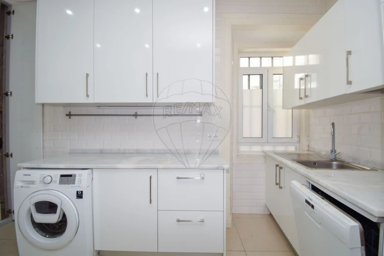 Apartamento T4 para Venda em Misericórdia Foto 31