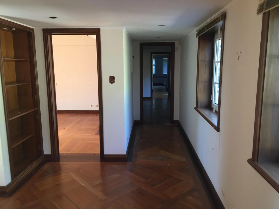 Moradia T7 para Venda em Queluz e Belas Foto 16