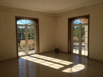 Moradia T7 para Venda em Queluz e Belas