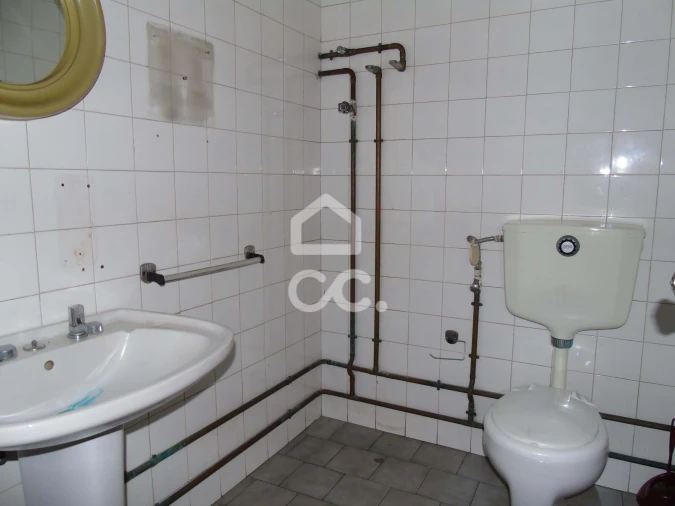 Armazém para Venda em Santo Tirso, Couto (Santa Cristina e São Miguel) e Burgães Foto 13