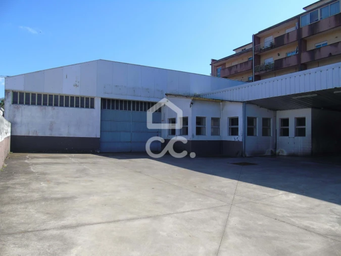 Armazém para Venda em Santo Tirso, Couto (Santa Cristina e São Miguel) e Burgães Foto 15