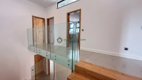 Moradia T7 para Venda em Quarteira